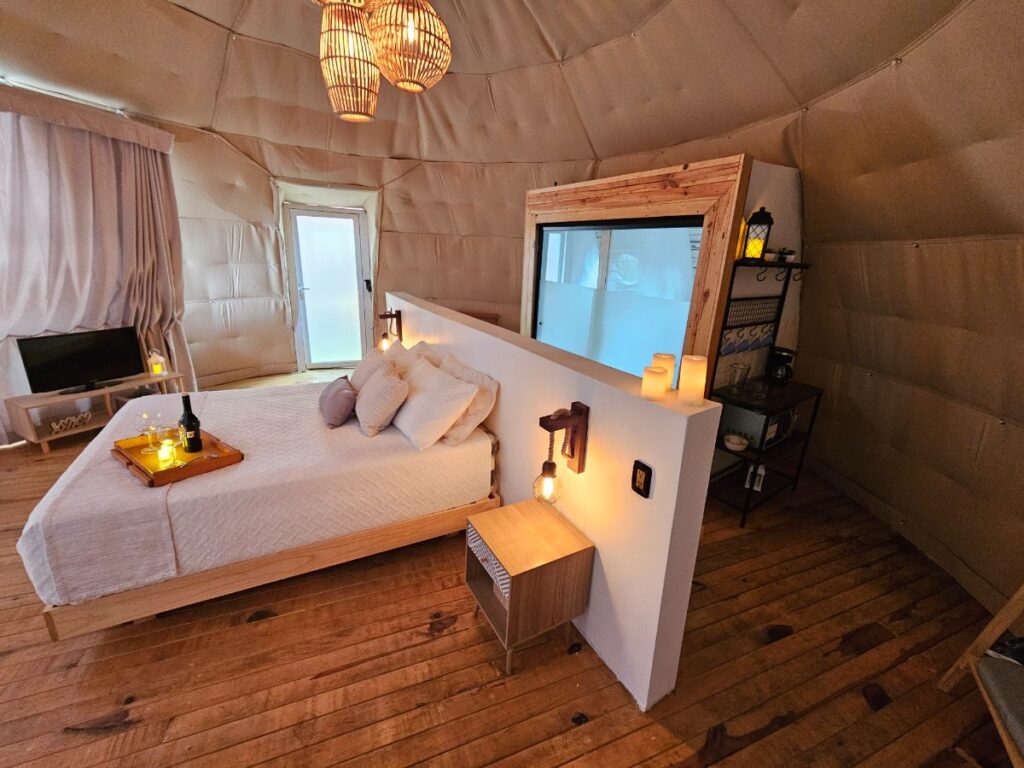 MitlaGlamping Dome