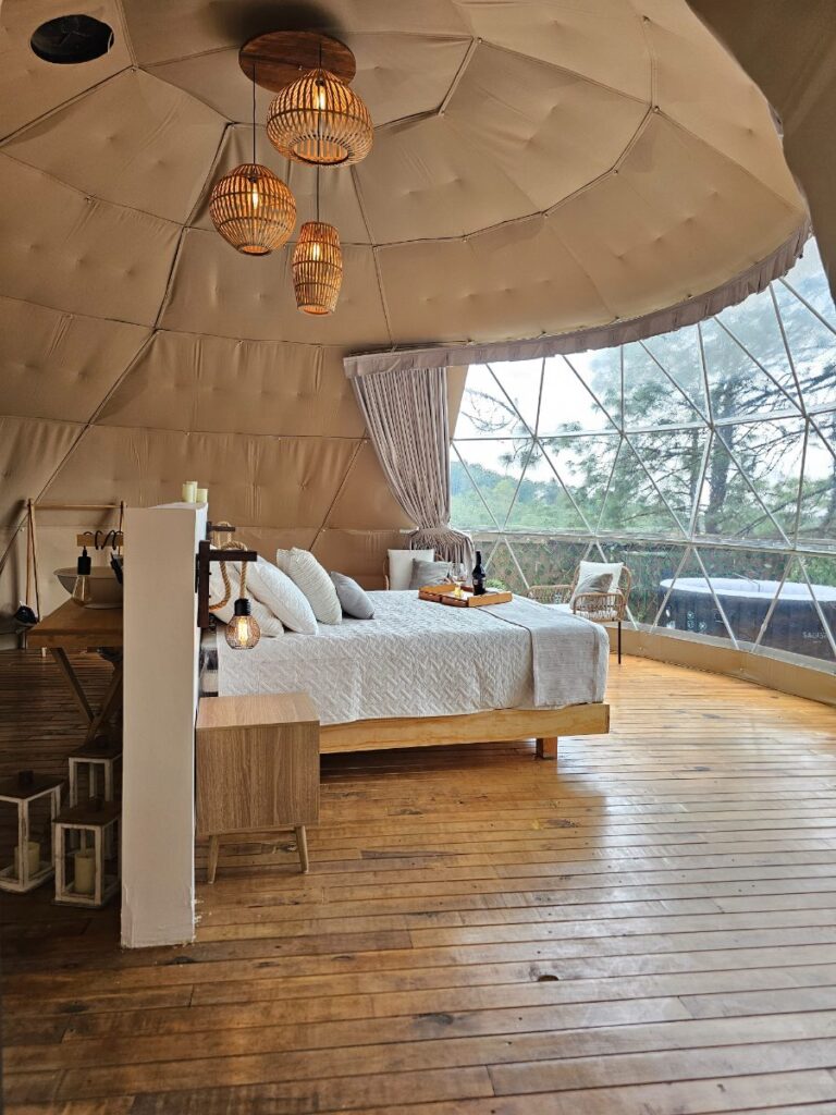 MitlaGlamping Dome
