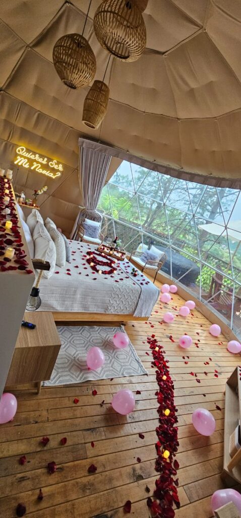 MitlaGlamping Dome