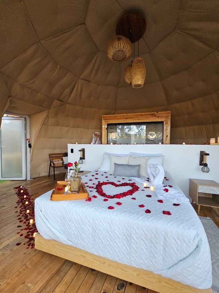 MitlaGlamping Dome