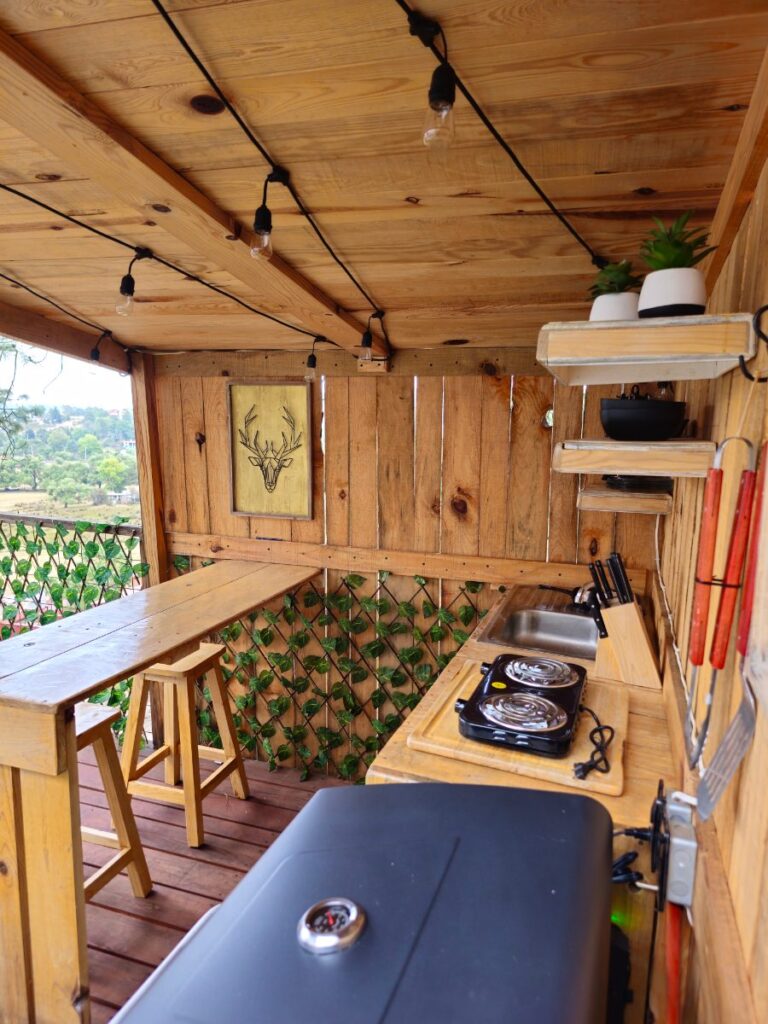 MitlaGlamping Dome